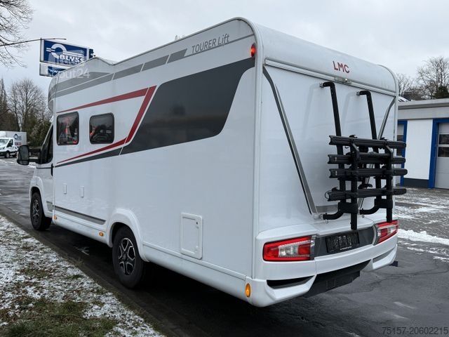 Half-integraal camper FIAT Wohnmobil LMC Tourer Lift H 630 Automatik