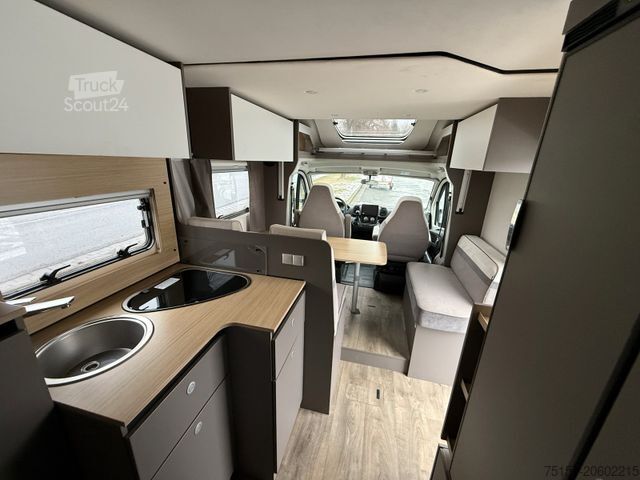 Half-integraal camper FIAT Wohnmobil LMC Tourer Lift H 630 Automatik