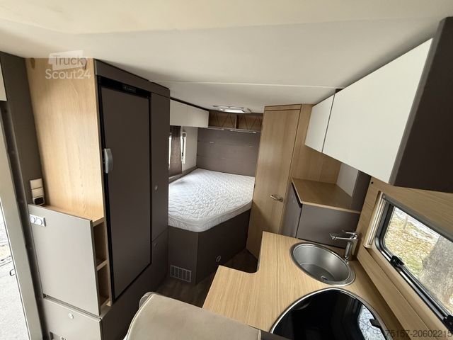 Half-integraal camper FIAT Wohnmobil LMC Tourer Lift H 630 Automatik