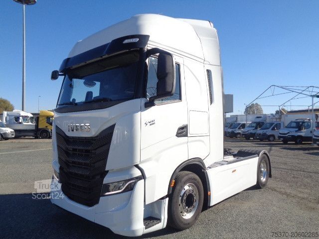 Standard tractor unit IVECO S-WAY AS440S49T/P