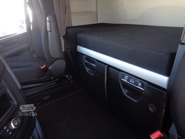 Standard tractor unit IVECO S-WAY AS440S49T/P