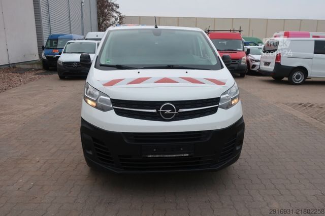 Kastenwagen OPEL Nr. 8 Vivaro / 1.Hand / DoKa / AHK / Klima /Navi