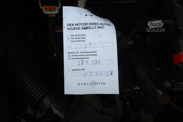 Kastenwagen OPEL Nr. 8 Vivaro / 1.Hand / DoKa / AHK / Klima /Navi