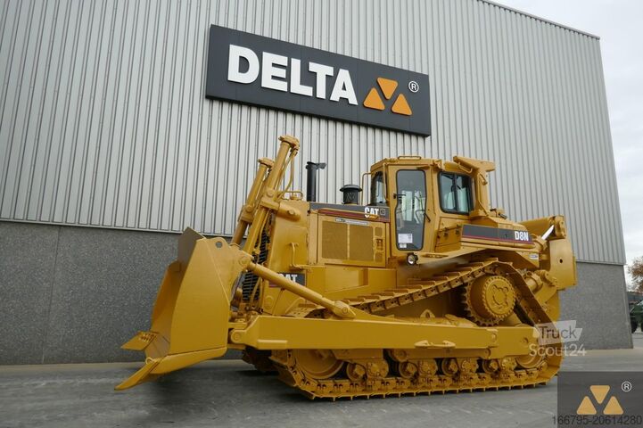 Puskutraktori Caterpillar D8N