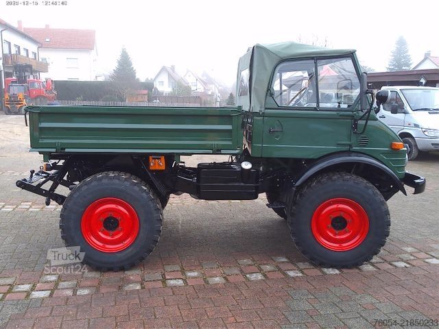 Sekačka na krmivo UNIMOG 406 Cabrio Kipper