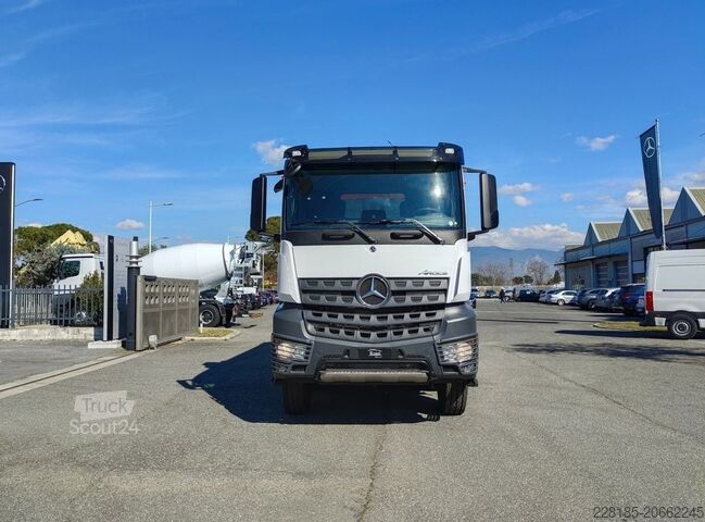 Billenő teherautó MERCEDES - VEICOLI Arocs 4148 K 8x4/4