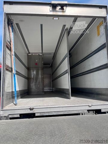 Chladírenský vůz MERCEDES-BENZ Axor 1824 Koffer 7,90 m LBW Klima 4 x vorhanden