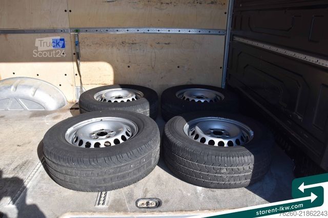 Varebil VOLKSWAGEN Crafter 2.0TDI 4Motion 4x4 Klima AHK Dachträger