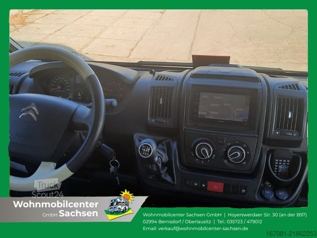 Yarı entegre karavan CARADO V 337