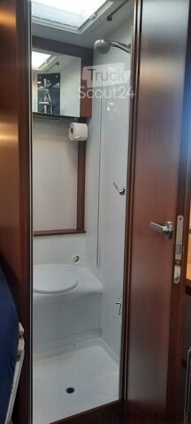 Yarı entegre karavan RAPIDO Serie 6F 666F