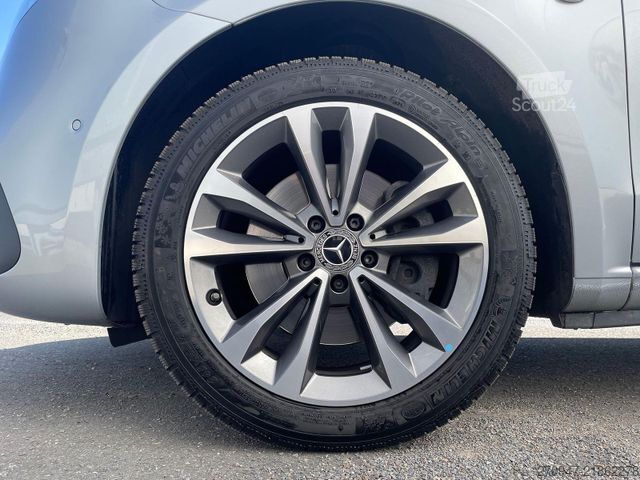 Minibús MERCEDES-BENZ Vito 119 Tourer PRO XL STANDHZ NAV KAMERA