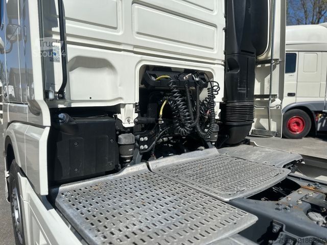Vakio vetoauto DAF XF530 FT 2 Tanks 1180L Euro6e Retarder Xenon