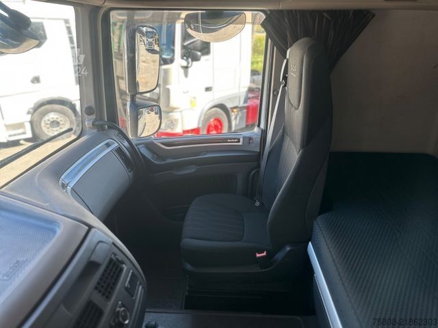 Vakio vetoauto DAF XF530 FT 2 Tanks 1180L Euro6e Retarder Xenon