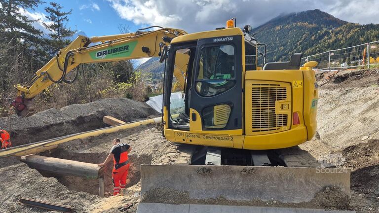 Paletli ekskavatör Komatsu PC 138 US