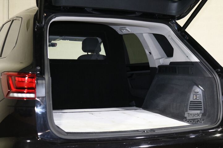 Geländewagen Volkswagen Touareg 3.0 TDI V6 Grijs Kenteken Bpm Vrij