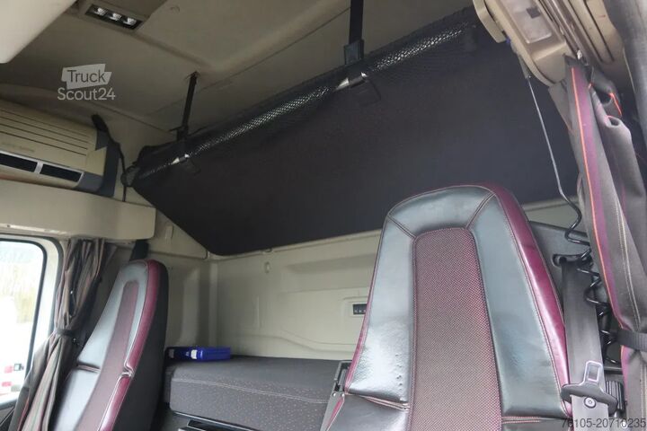 Koffer Volvo FM 340 Geïsoleerd Dak DHollandia 3000 kg