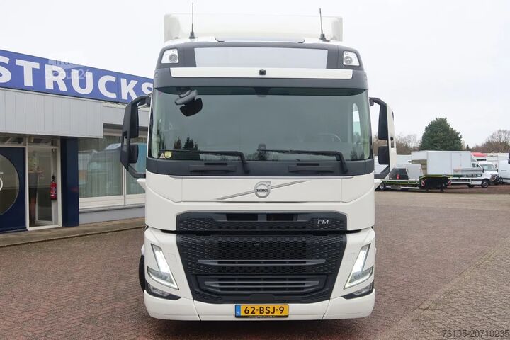 Koffer Volvo FM 340 Geïsoleerd Dak DHollandia 3000 kg