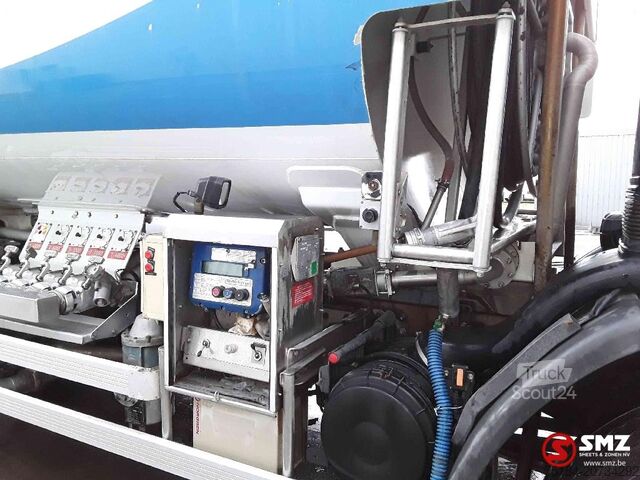 Tankfartyg Renault Premium 320 19000L/5compartments