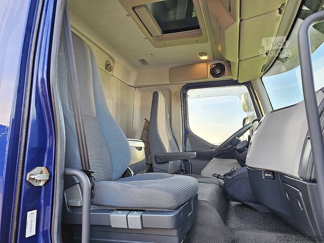 Gesloten bak VOLVO FL 240.12 TAILLIFT SIDE DOOR
