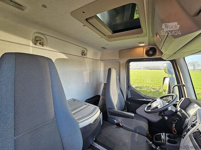 Gesloten bak VOLVO FL 240.12 TAILLIFT SIDE DOOR