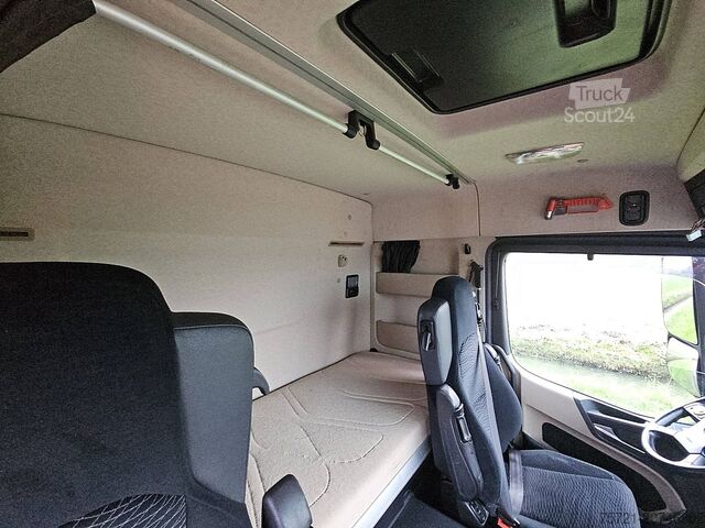 Standard-SZM MERCEDES-BENZ ACTROS 1840 ADR