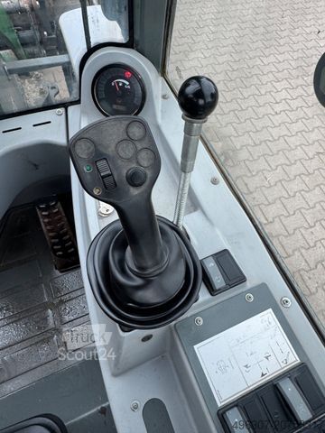 Riteņu iekrāvējs KRAMER Radlader 850 / 4x4 Klappschaufel+Gabel *TOP*