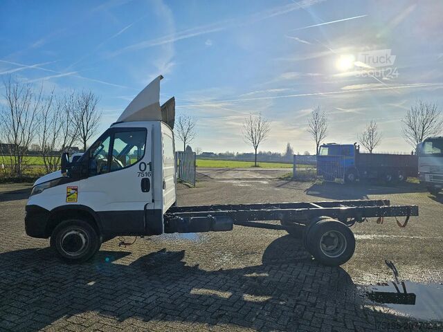 Chasis con cabina Iveco Daily IS70C12BA