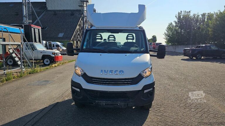 Chasis con cabina Iveco Daily IS70C12BA