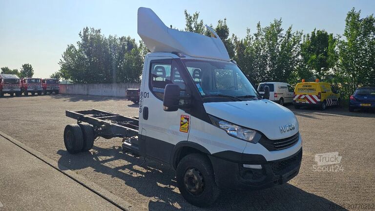 Chasis con cabina Iveco Daily IS70C12BA