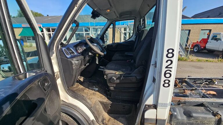 Chasis con cabina Iveco Daily IS70C12BA