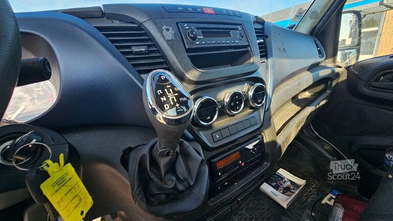 Chasis con cabina Iveco Daily IS70C12BA