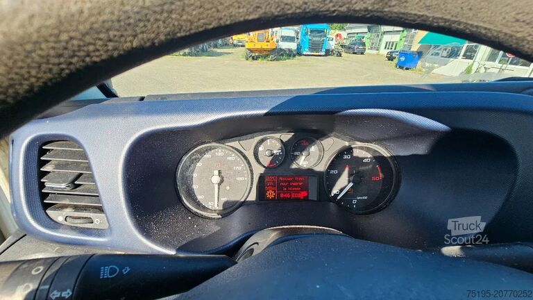 Chasis con cabina Iveco Daily IS70C12BA