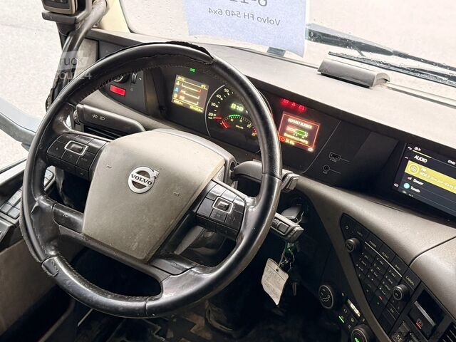Faanyagszállító Volvo FH 540 6x4 Kurzholz EPSILON Q150Z