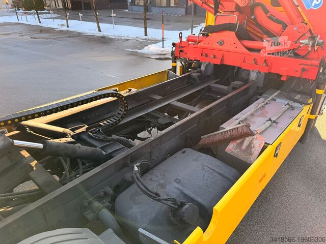 Abschleppwagen - Schiebeplateau und Kran Mercedes-Benz Atego 1524