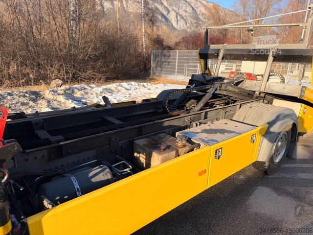 Abschleppwagen - Schiebeplateau und Kran Mercedes-Benz Atego 1524