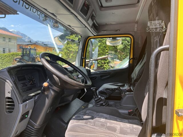 Abschleppwagen - Schiebeplateau und Kran Mercedes-Benz Atego 1524