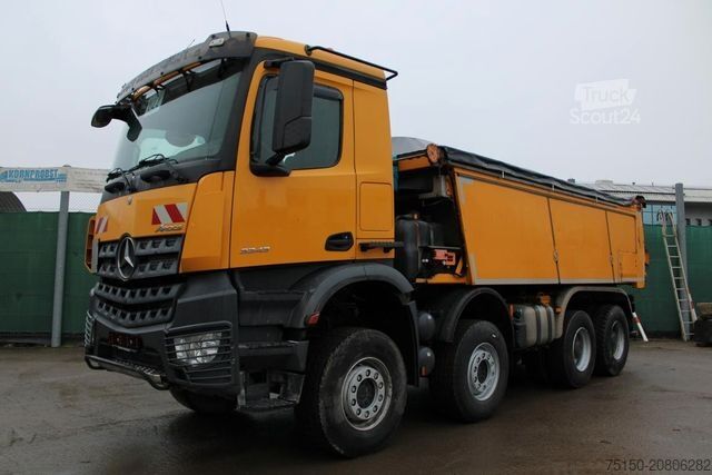 Camion à usage spécial MERCEDES-BENZ 3243 8x4 BB ABSCHIEBER FLIEGL THERMO Nr.: 622
