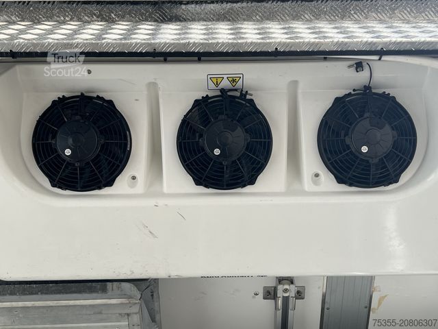 Camion frigorifique IVECO EC ML120EL22 6,65mEISWAGEN ThermoKingV500MAX ACC