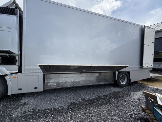 Camião de caixa fechada Volvo FM 340