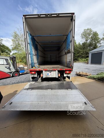 Camião de caixa fechada Volvo FM 340