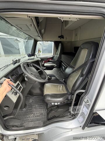 Camião de caixa fechada Volvo FM 340