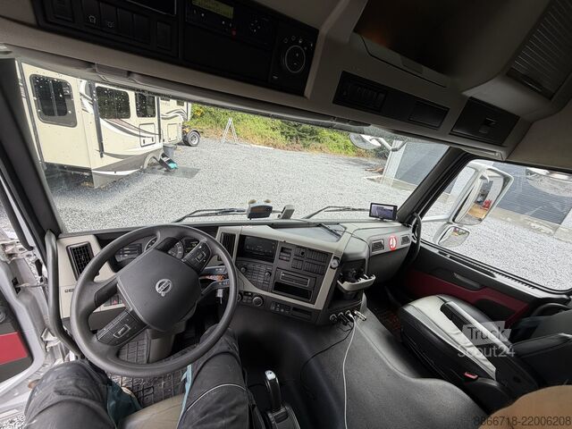 Camião de caixa fechada Volvo FM 340