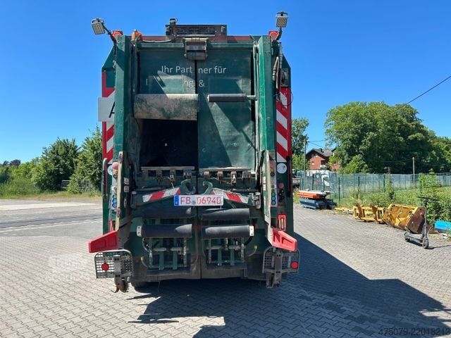 Smetiarske vozidlo MERCEDES-BENZ Arocs 3240 / 8x4x6 / Faun Rotopress 525 L