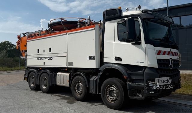 Vakumlu tank kamyonu MERCEDES-BENZ Arocs 3753 8x4 Wiedemann Super1000