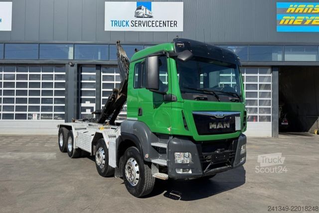 Tovornjak s kavljem za kontejnerje MAN TGS 35.480 8x4 Moser
