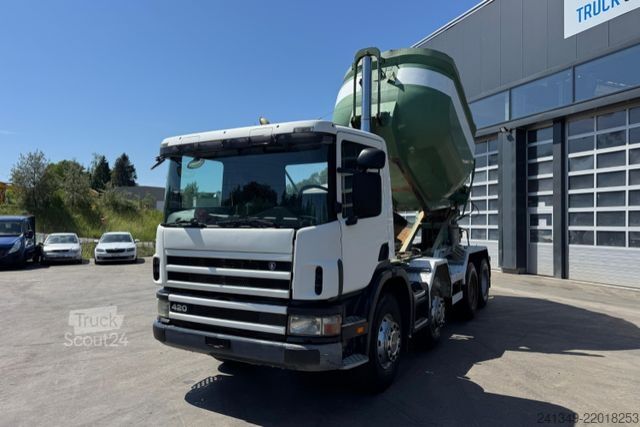 Camión para usos especiales SCANIA P380 8x4 Silo 12m3