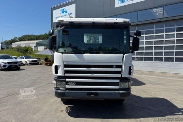 Camión para usos especiales SCANIA P380 8x4 Silo 12m3