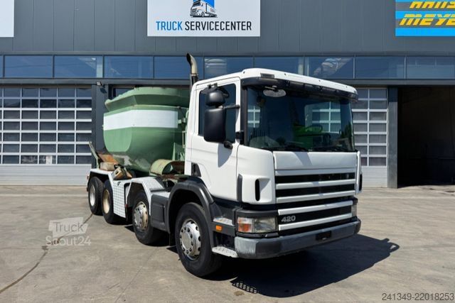 Camión para usos especiales SCANIA P380 8x4 Silo 12m3