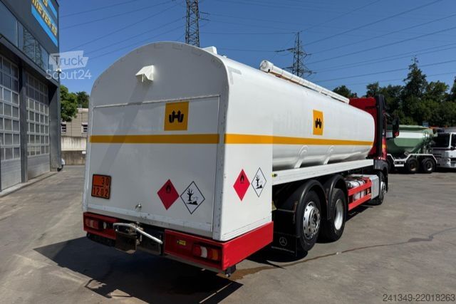 Camion-citerne MERCEDES-BENZ Actros 2551 6x2 Tank 21'600L