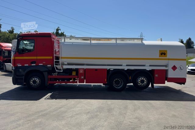 Camion-citerne MERCEDES-BENZ Actros 2551 6x2 Tank 21'600L